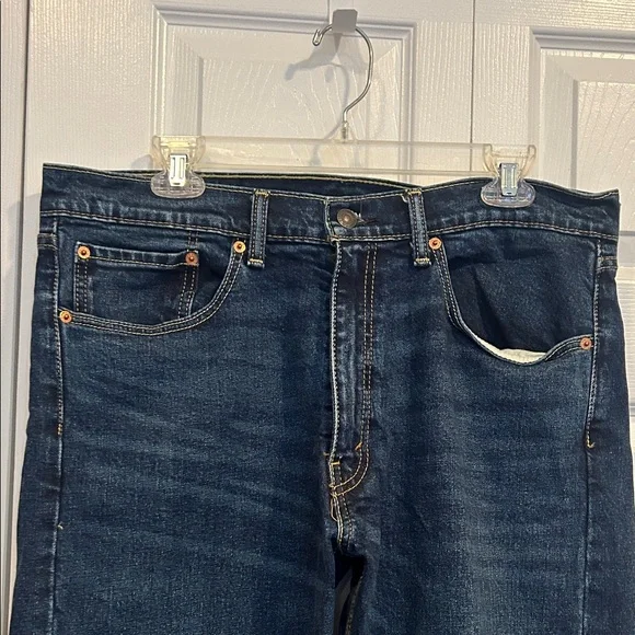 Men's Levi Blue Jeans - Picture 4 of 9